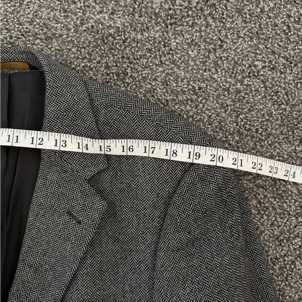 Brooks Brothers Gray Herringbone Sport Coat - Picture 10 of 10